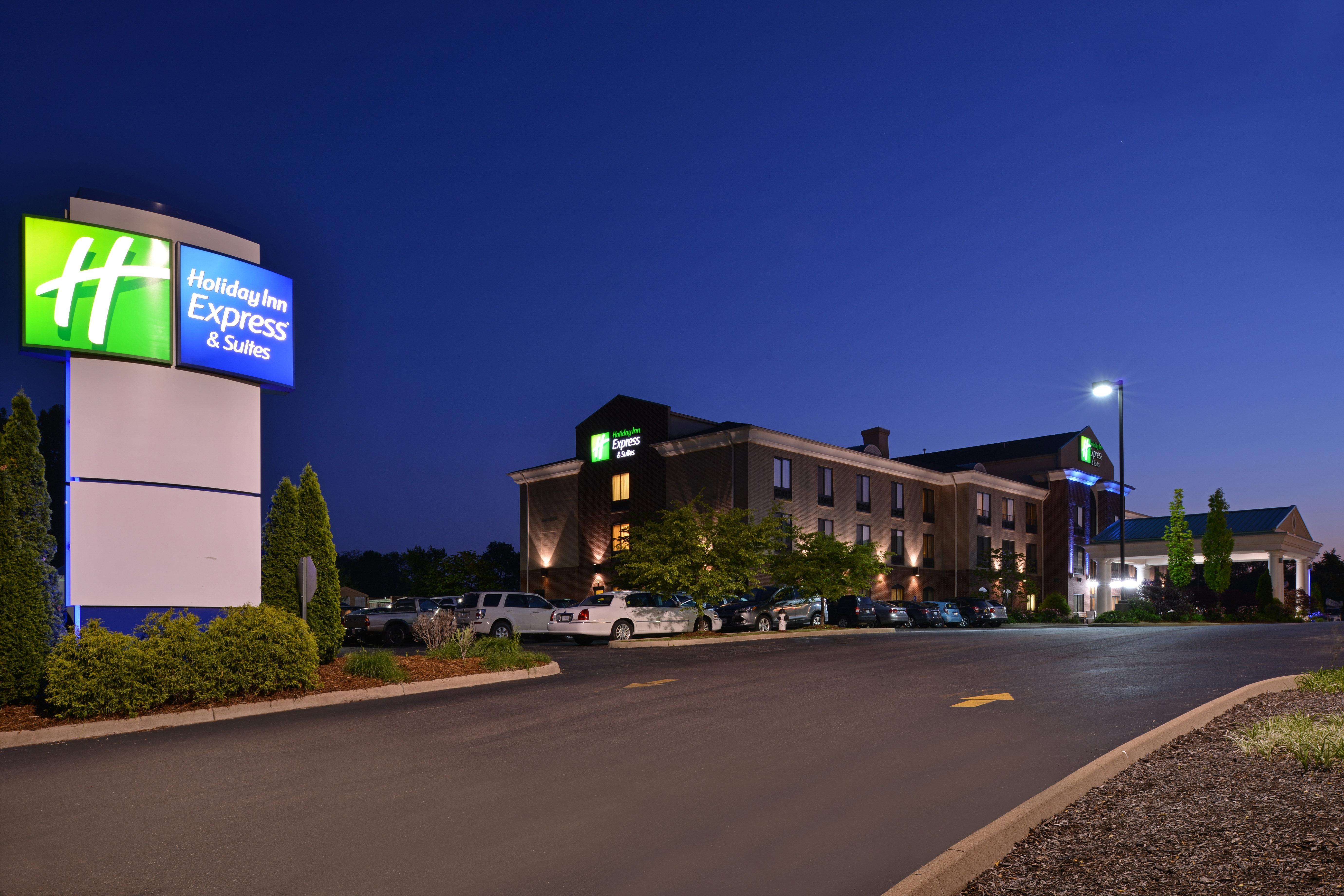 Holiday Inn Express Hotel & Suites Athens By Ihg Exterior photo