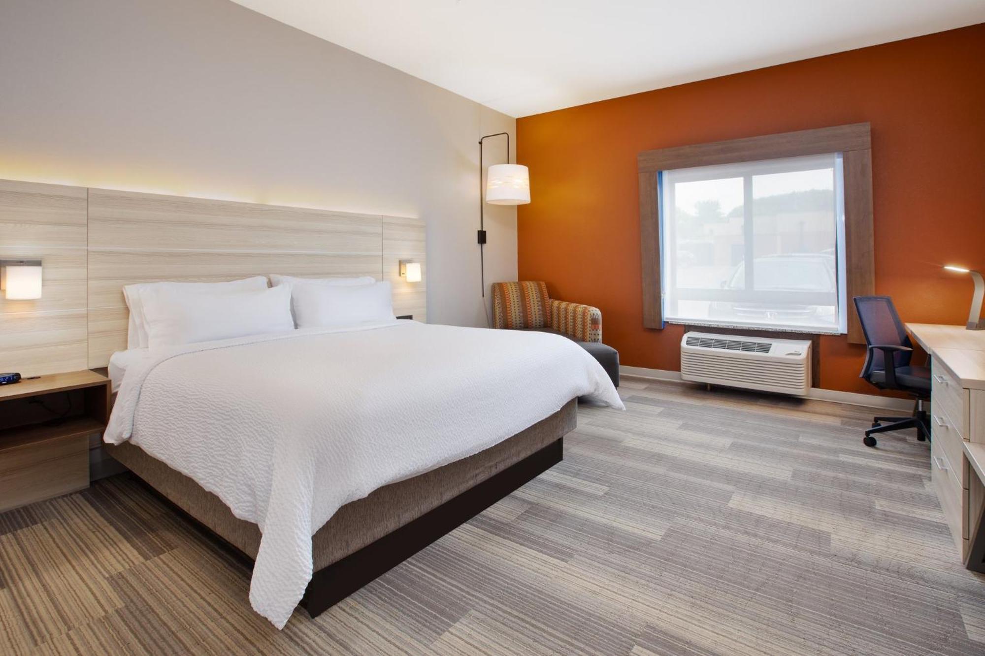 Holiday Inn Express Hotel & Suites Athens By Ihg Exterior photo