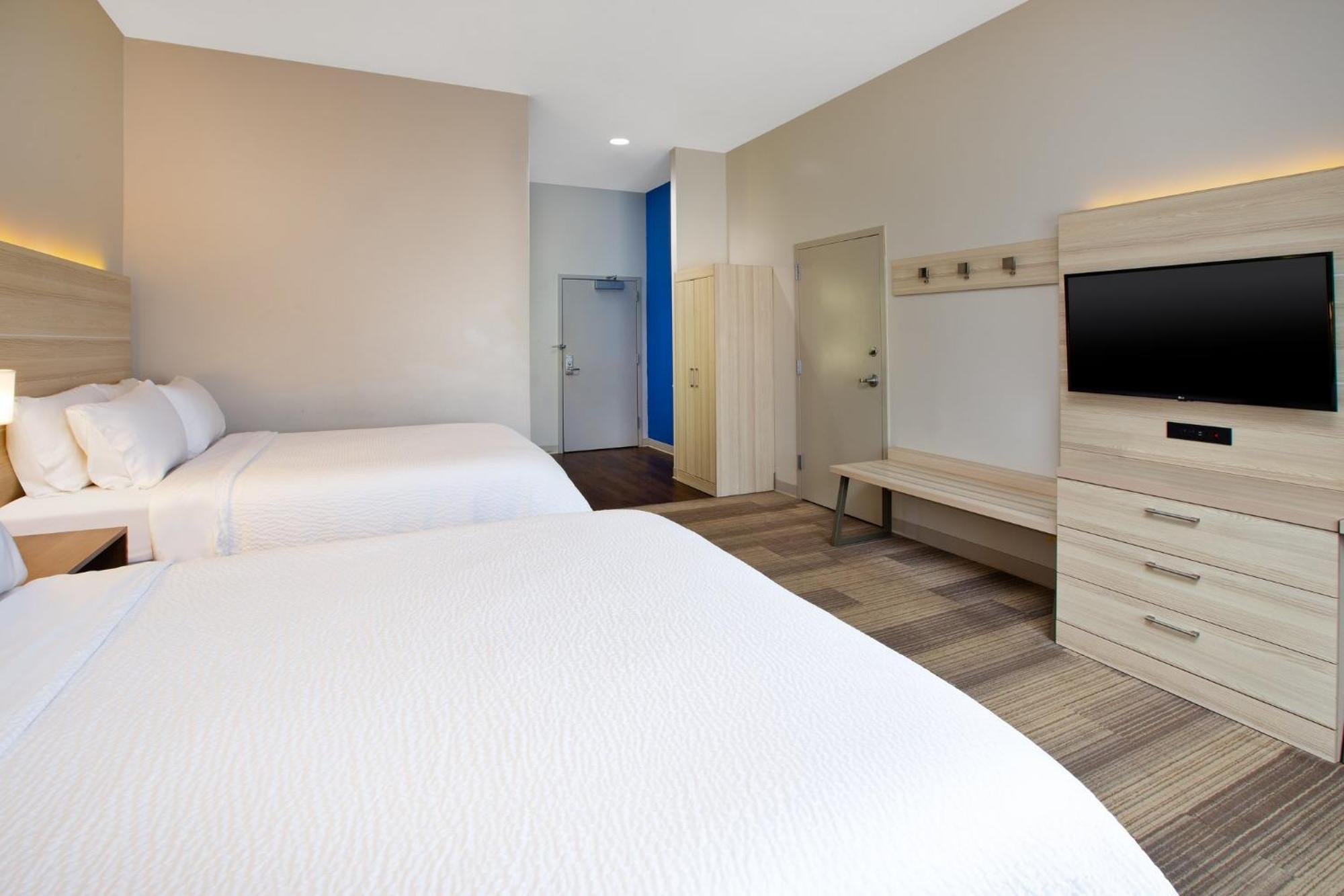 Holiday Inn Express Hotel & Suites Athens By Ihg Exterior photo