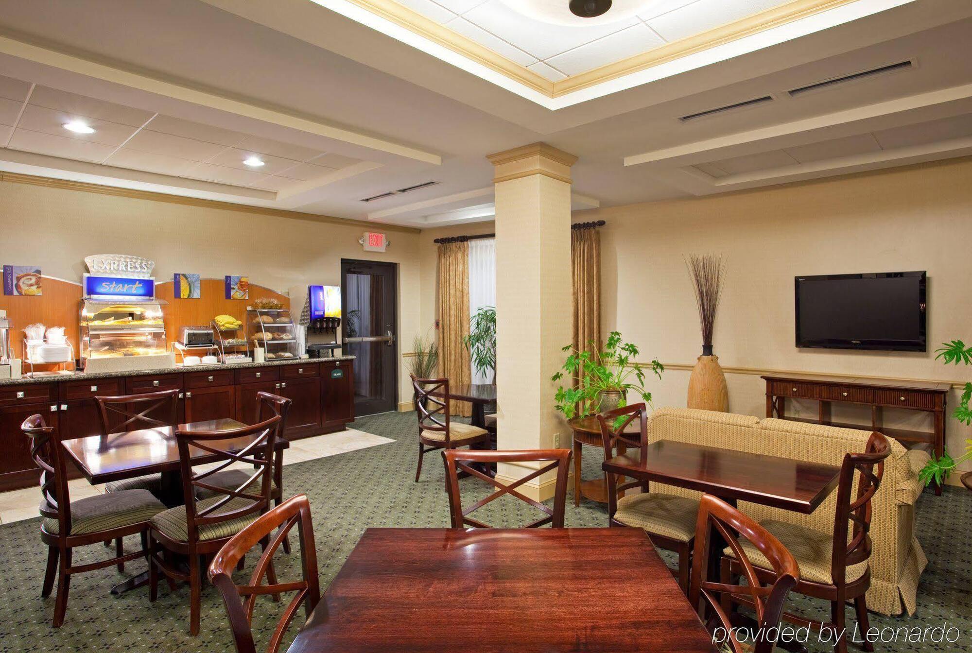 Holiday Inn Express Hotel & Suites Athens By Ihg Exterior photo